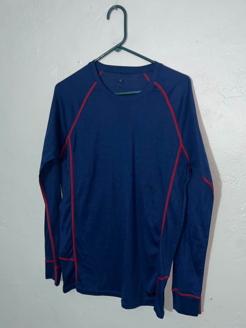 Macpac New Zealand Base Layer Navy Long Sleeve Performance Shirt Red Stitch Mens